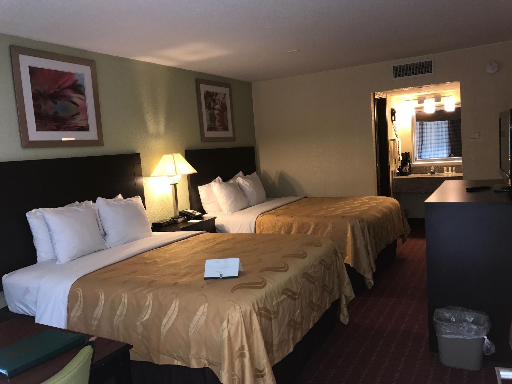 Huntingburg Quality Inn מראה חיצוני תמונה