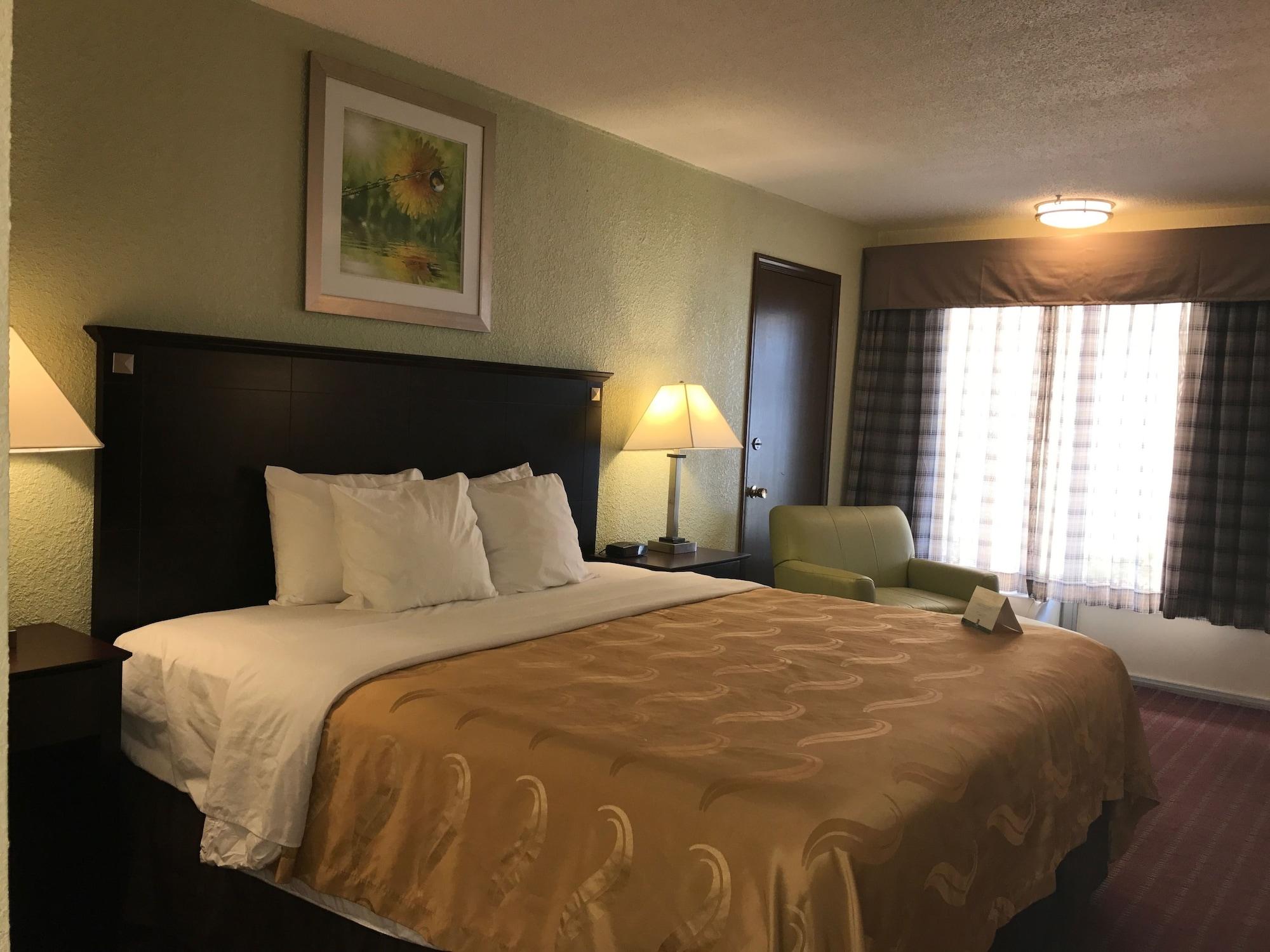 Huntingburg Quality Inn מראה חיצוני תמונה