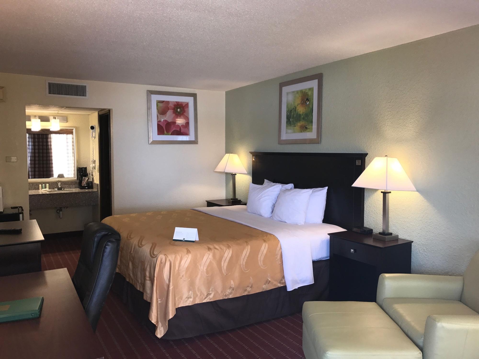 Huntingburg Quality Inn מראה חיצוני תמונה