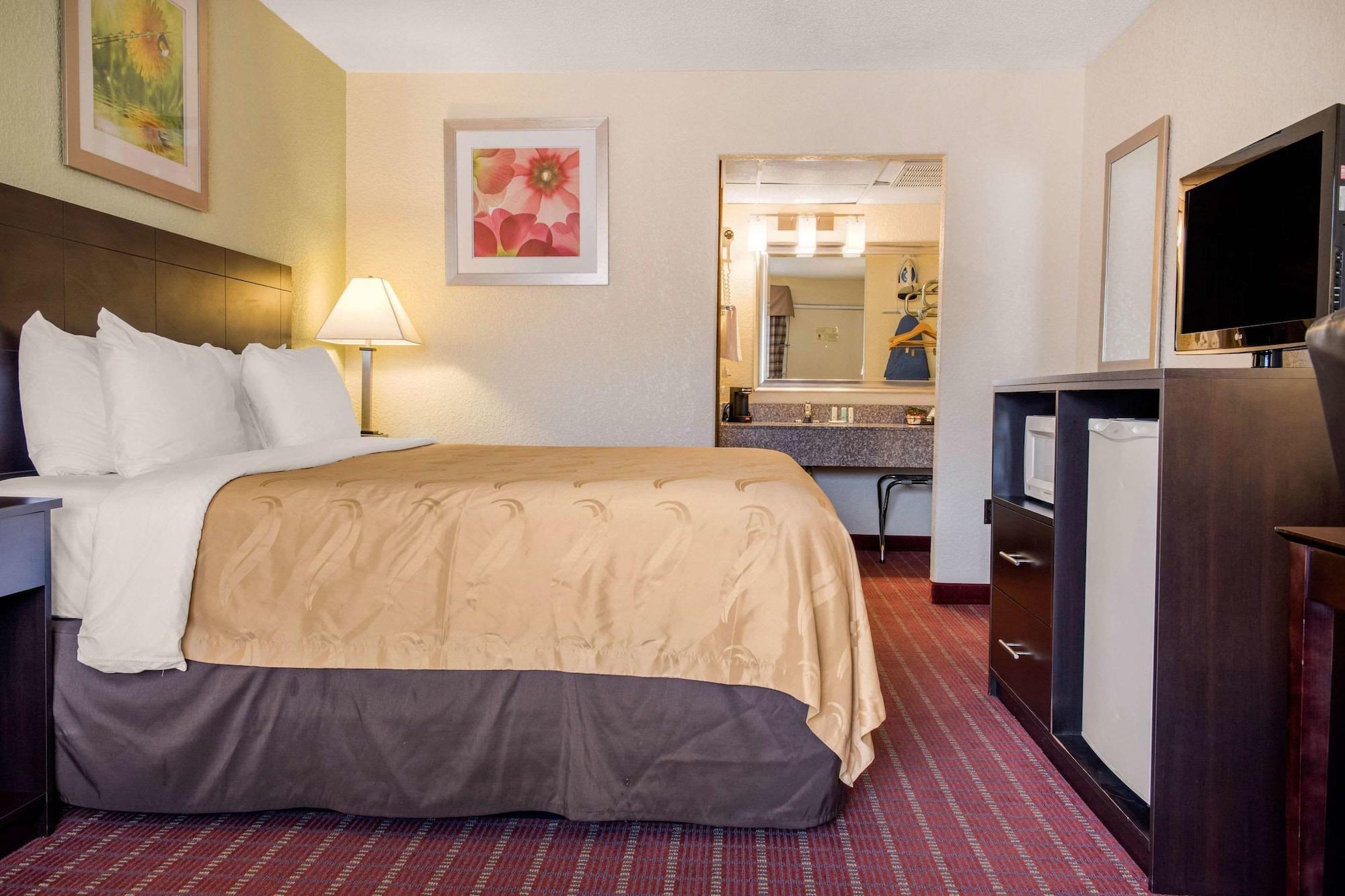 Huntingburg Quality Inn מראה חיצוני תמונה