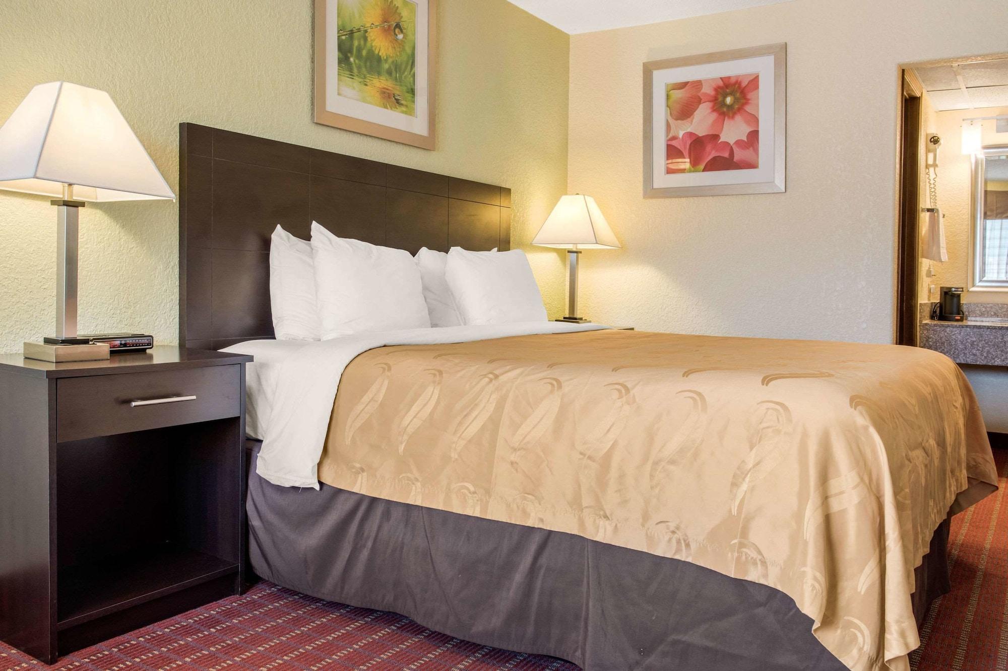 Huntingburg Quality Inn מראה חיצוני תמונה