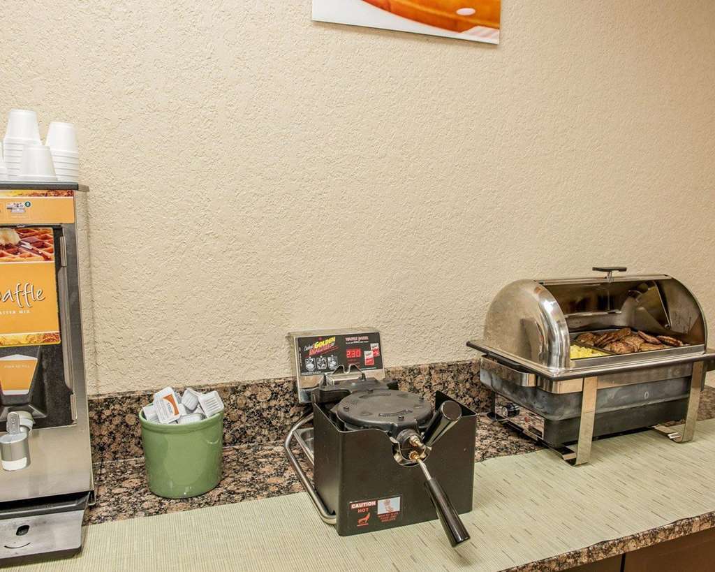 Huntingburg Quality Inn מסעדה תמונה