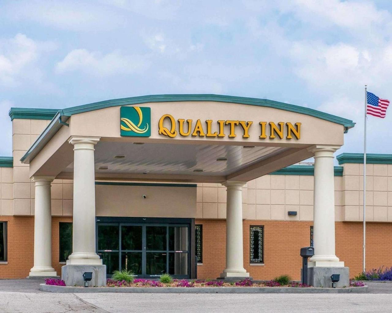 Huntingburg Quality Inn מראה חיצוני תמונה