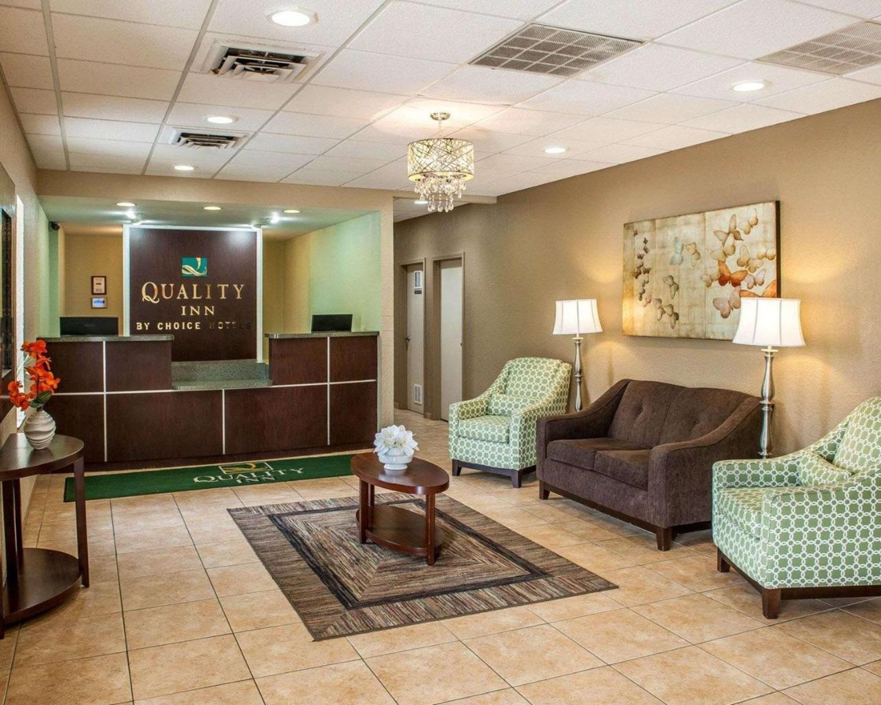 Huntingburg Quality Inn מראה חיצוני תמונה