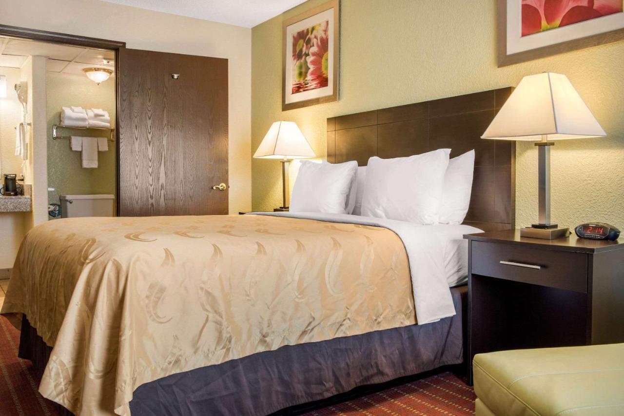 Huntingburg Quality Inn מראה חיצוני תמונה